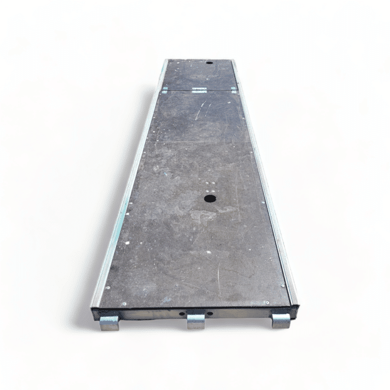 Robust-Durchstieg mit Leiter L257 x B61 Layher