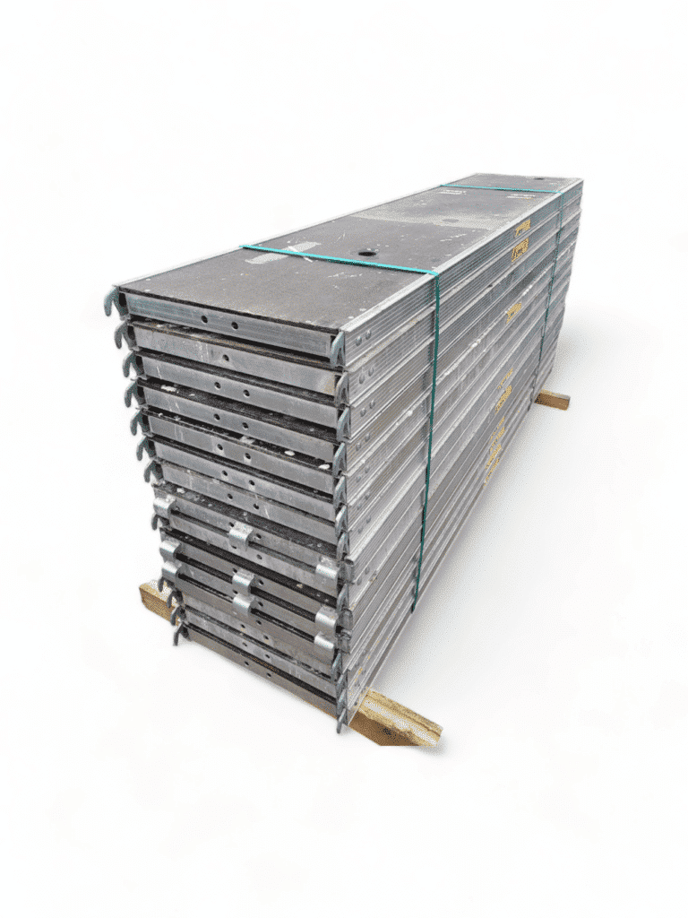 Robust-Durchstieg mit Leiter L257 x B61 Layher