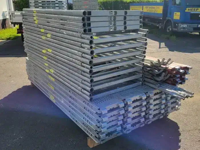 100m² Dachfanggerüst Layher