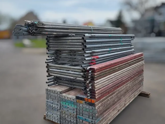 104m² gebrauchtes Plettac Gerüst mit Holzböden