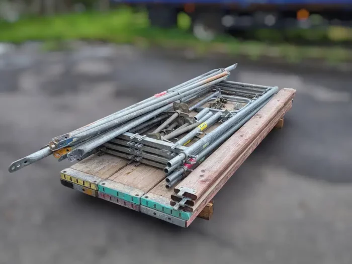 33m² gebrauchtes Plettac Fassadengerüst mit Holzböden