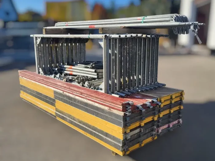 Layher Gerüst gebraucht 128.94qm mit Robustböden
