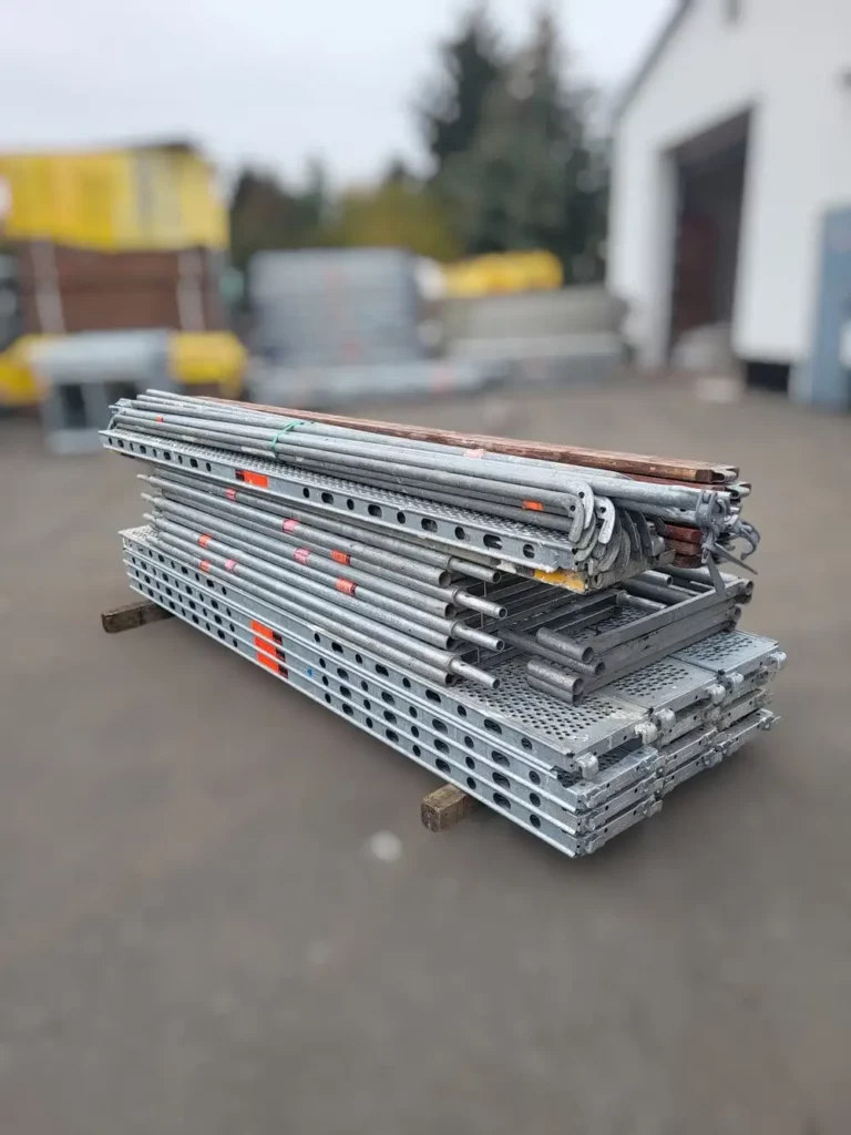 94.56qm Arbeitsgerüst Layher gebraucht mit Stahlböden